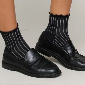 NEW Hue 2-PK Black Sheer Rib Ankle Socks